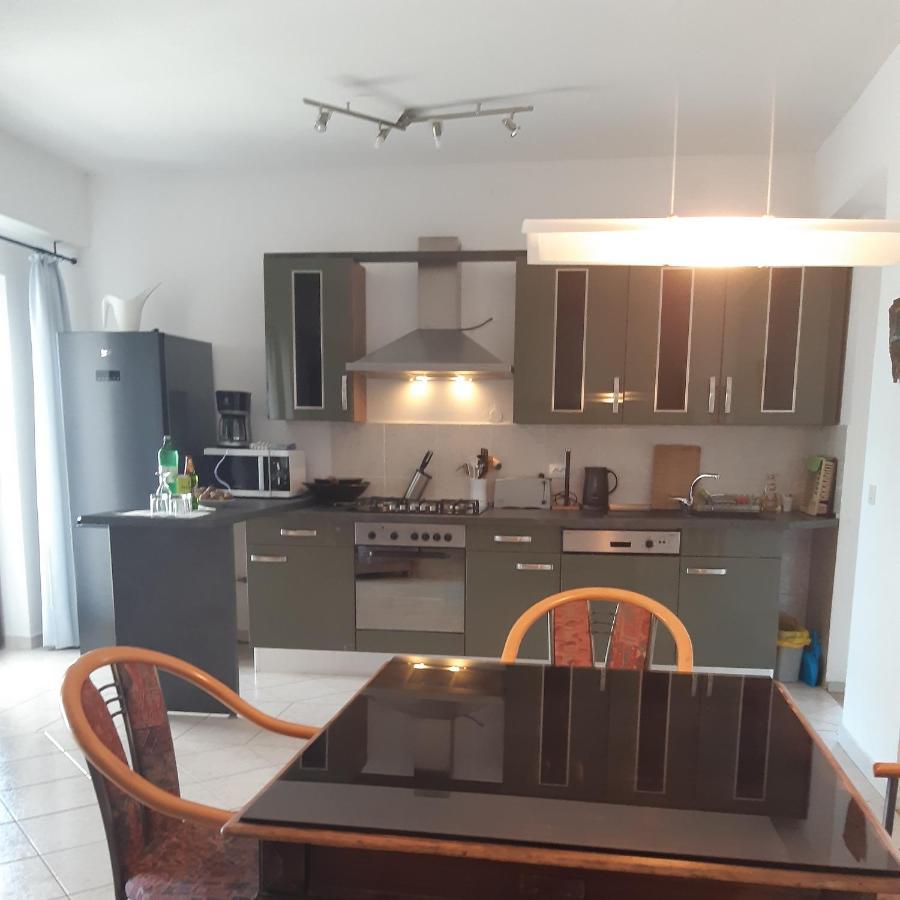 Apartment Nevija E Natale Opric Εξωτερικό φωτογραφία